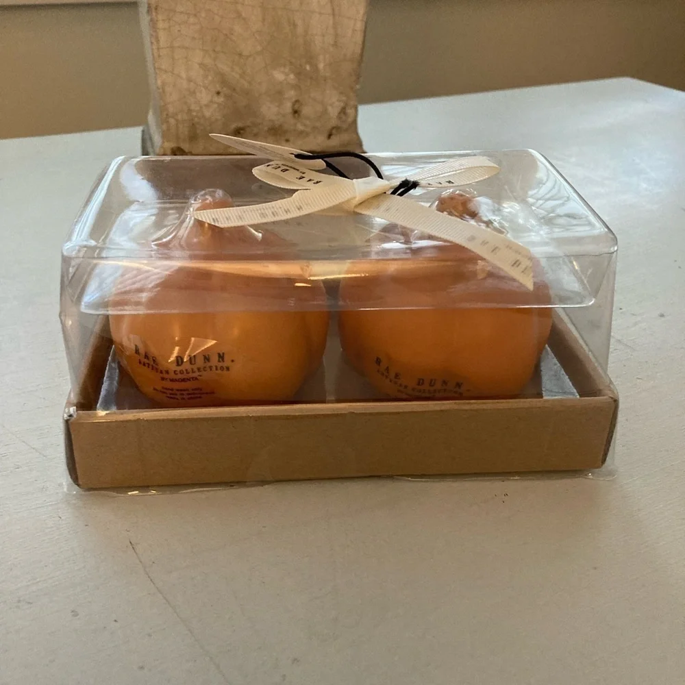 NIB! Rae Dunn Pumpkin FALLTHANKSGIVING Salt and Pepper Shakers